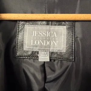 Vintage Y2K Jessica London Classic Leather Jacket in Black Size 26W‎ thumbnail 4