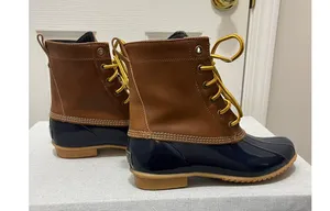 NWOB G.H. Bass & Co. Six Eyelet Waterproof Duck Boots Navy and Brown Women's 7 thumbnail 3