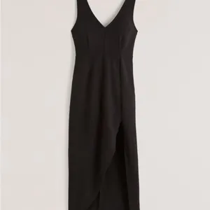 Abercrombie and fitch black plunge neck midi dress nwt Xs thumbnail 2