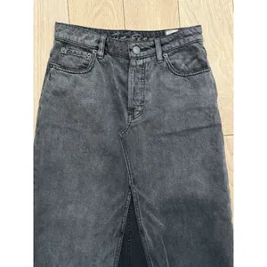 We The Free People Sz 24 Distressed Black Fade Denim Front Slit Midi Skirt EUC‎ thumbnail 2