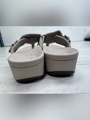 Vionic Women's, Pacific Capitola Thong Style Sandals Taupe size 6 thumbnail 2