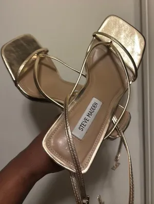 Sandals Steve Madden Gold Strappy Square Toe 👡 thumbnail 1