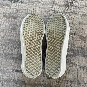 lightly worn vans thumbnail 5