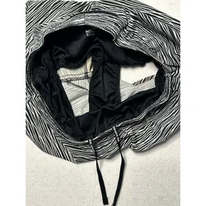 Nike Dri-Fit Running Shorts Women’s Medium Zebra Print Lined Pocket Drawstring thumbnail 5