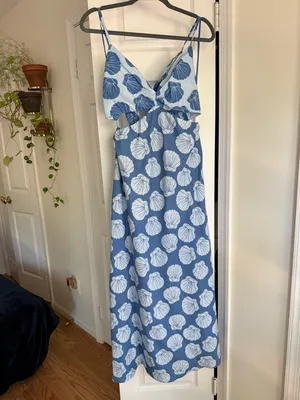 NWT Abercrombie Shell Print Cutout Twist Front Maxi Dress Blue Linen Size L thumbnail 2