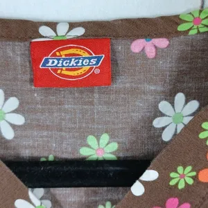 ‼️final must bundle‼️ Dickies Womens Brown Floral Scrub Top Hearts Flowers thumbnail 2