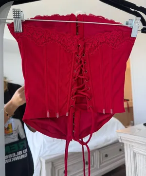 Red corset Size XS thumbnail 1