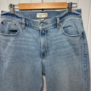 Abercrombie & Fitch The Baggy Low Rise Light Blue Jeans‎ Size 29/8R thumbnail 2