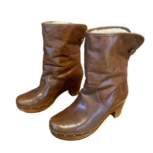 Ugg "Lynnea" Cognac Brown Leather Clog Boots With Sherpa Lining (10) thumbnail 8