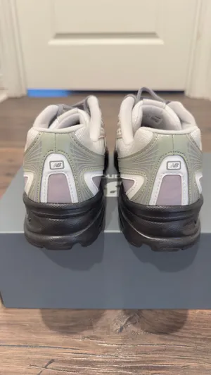 NEW BALANCE 740 | Silver metallic with raincloud | Women’s 8 thumbnail 3