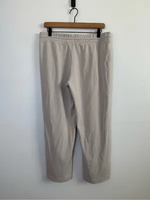 Athleta Seasoft Mid Rise Straight Crop thumbnail 4