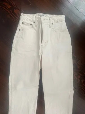 Abercrombie & Fitch White Straight Leg Women's Jeans thumbnail 4