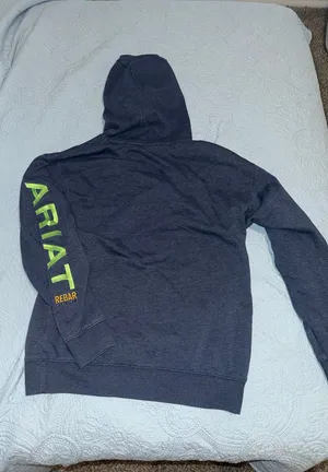 Ariat Hoodie thumbnail 1