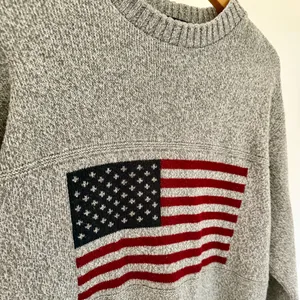 Vintage 90’s American Flag Marled Crewneck Sweater in Gray thumbnail 5