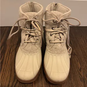 Sperry boots size 6 thumbnail 2