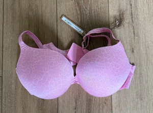 NWT skims ultimate push up plunge bra thumbnail 1