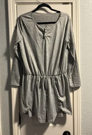 Unbranded Romper Women Gray Long Sleeve Henley Elastic Waist Pockets Tulip Hem thumbnail 1