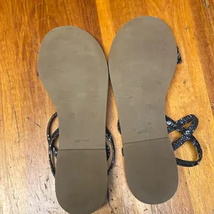 Steve Madden Black and Grey Snakeskin design Sandals thumbnail 2