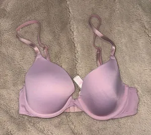 VS Pink Wear Everywhere Lightly Lined T-Shirt Bra, size 32B thumbnail 1