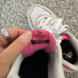 New Balance 57/40 in Pink/white/beige thumbnail 4