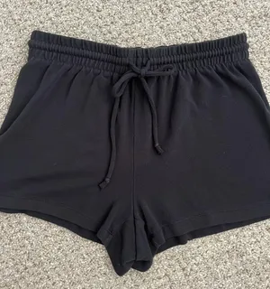 Shorts thumbnail 1