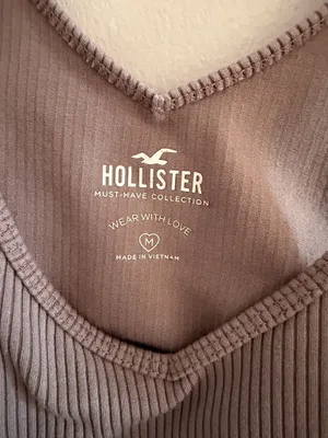 Purple Hollister Tank, size medium great condition  thumbnail 3