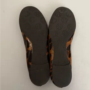 TORY BURCH Reva Patent Leather Leopard Animal Print Ballet Flats Size 7 thumbnail 5