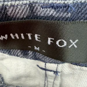 White Fox Denim Mini Skirt Womens M Blue Raw Hem Streetwear Y2K Baddie Boho Edgy thumbnail 9