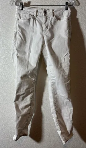 Calvin Klein Jeans Women's Size 6 White Ankle Skinny Denim thumbnail 1