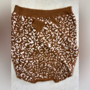 Pink Lily Brown and Cream Crew Neck Sweater with Geometric Pattern thumbnail 8