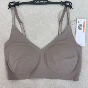 CK bra NWT thumbnail 1