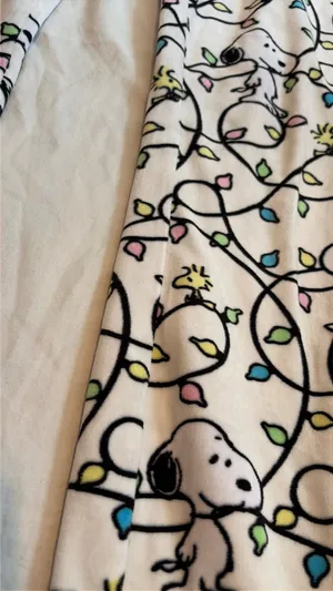 American Eagle snoopy Christmas pj pants  thumbnail 5