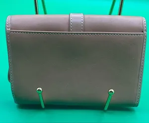 A Really sweet Beige Light Tan Y2K Coach Snap Leather Coach ID Wallet thumbnail 5