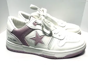 VINTAGE HAVANA Women’s Fashion Sneakers Leather white & Pink Star 7.5 thumbnail 1