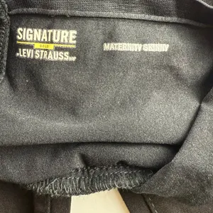 Levi's Gold Signature Maternity Jeans - Size Small thumbnail 7