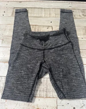 Lululemon Size 2 Gray Black Legging SOFT thumbnail 1