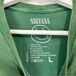 Nirvana Unisex In Utero Crewneck Graphic T-Shirt Green Large NWOT Grunge 90s thumbnail 3