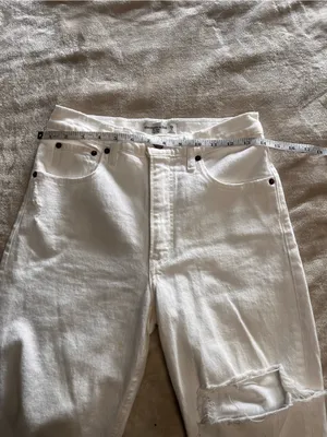 ABERCROMBIE & FITCH The Mom Hi-Rise Distressed White Denim Jeans Pants 26/2s EUC thumbnail 6