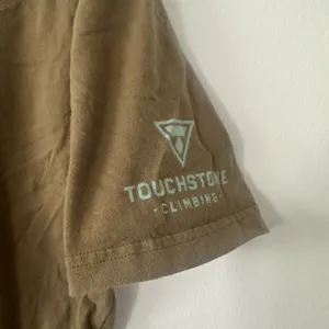 Next Level Apparel Diablo Rock Touchstone Climbing Brown T-Shirt Size M thumbnail 5