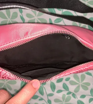Skinnydip London Sling Pink Crossbody Bag thumbnail 8