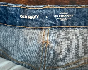 Old Navy OG Straight High-Rise Shorts thumbnail 3