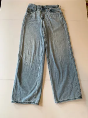 Universal Threads Women’s Size 4 / 27 Relaxed Fit Wide Leg 100% Cotton Jeans thumbnail 1