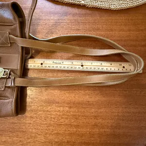 Vintage Dooney & Bourke Norwalk Leather Bucket Shoulder Bag Dark Tan / Lt Brown thumbnail 16