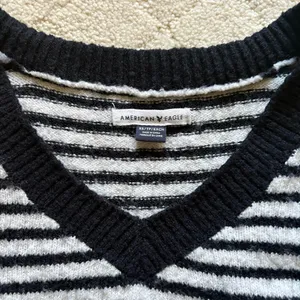 American Eagle Sweater thumbnail 2