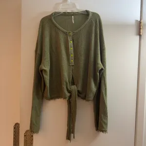 Free people Emma Henley tie green knit top dirty martini size small thumbnail 3