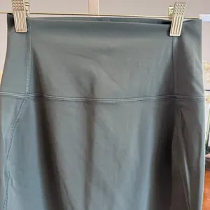 Lululemon Nulu Slim-Fit High-Rise Midi Skirt Army Green Size 6 NWOT thumbnail 3