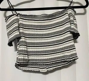 Love Tree black/White off the shoulder crop top thumbnail 6
