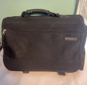 Overland Travelware Laptop Messenger Bag‎ Black thumbnail 1