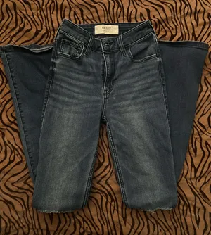 Hollister Jeans High-Rise Flare Jeans thumbnail 1