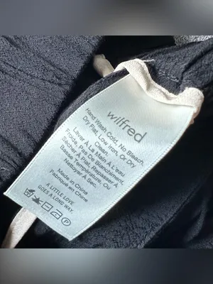 Aritzia Wilfred Black Wide Leg Cropped Pants XS thumbnail 3